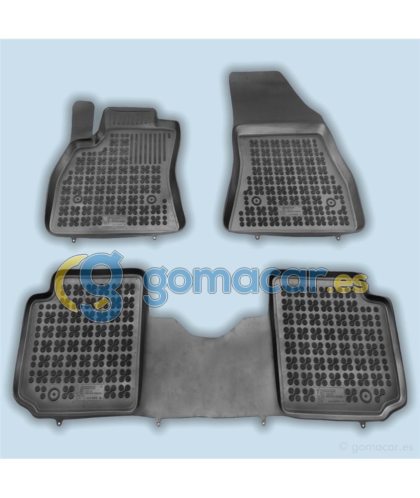 Fiat 500L (351, 352) desde 2012 - . / Juego Alfombras de goma - AR1516