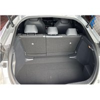 Cubeta de caucho para maletero de Toyota C-HR desde 2023 - .