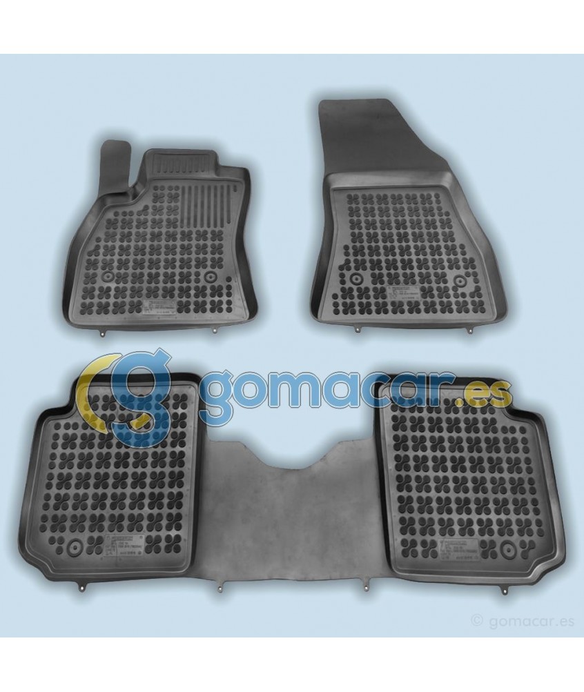 Fiat 500L Living - 7 plazas desde 2013 - . / Juego Alfombras de goma - AR1516